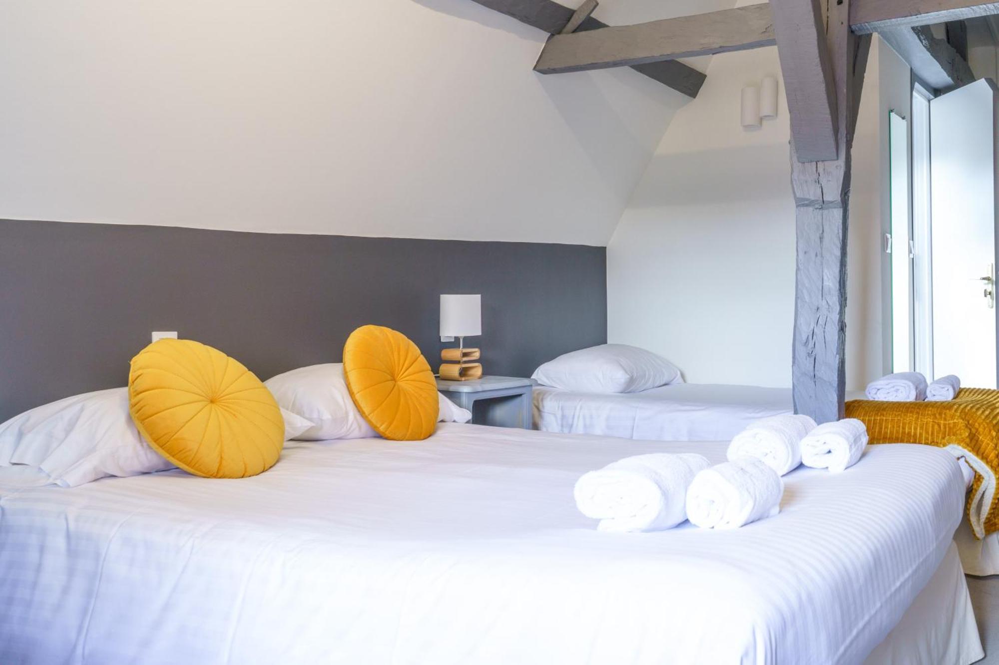 Hotel The Originals Boutique, Le George ,