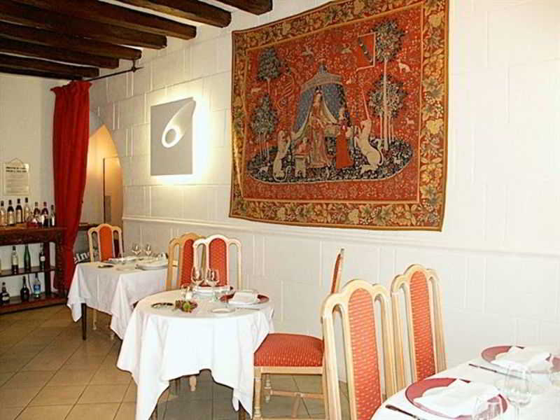 The Originals Boutique, Le George , 2* Loches